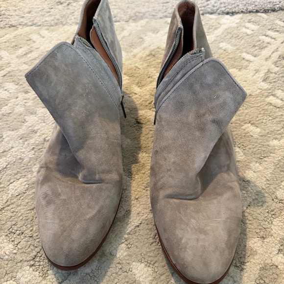 Sam Edelman Petty Bootie - Sued Tan/Beige  Size 9 - Picture 1 of 3